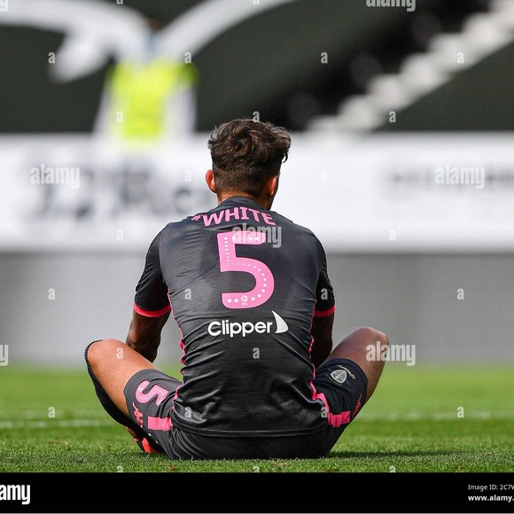 Leeds United 2019/2020 Away Shirt Champions BEN WHITE #5 - Picture 8 of 8